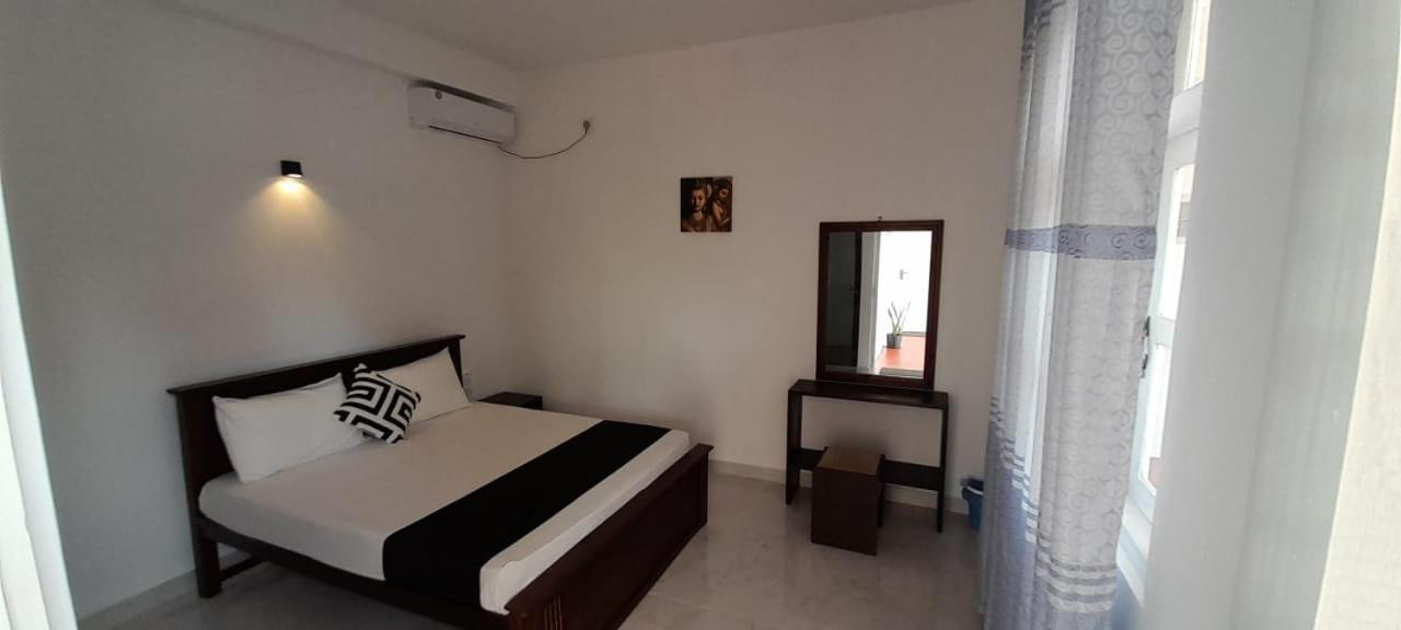 Lake Edge Resort Anurâdhapura Extérieur photo