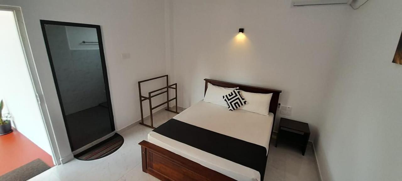 Lake Edge Resort Anurâdhapura Extérieur photo