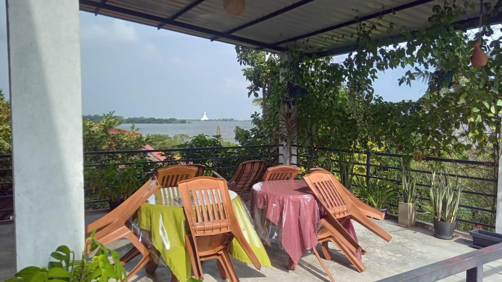 Lake Edge Resort Anurâdhapura Extérieur photo