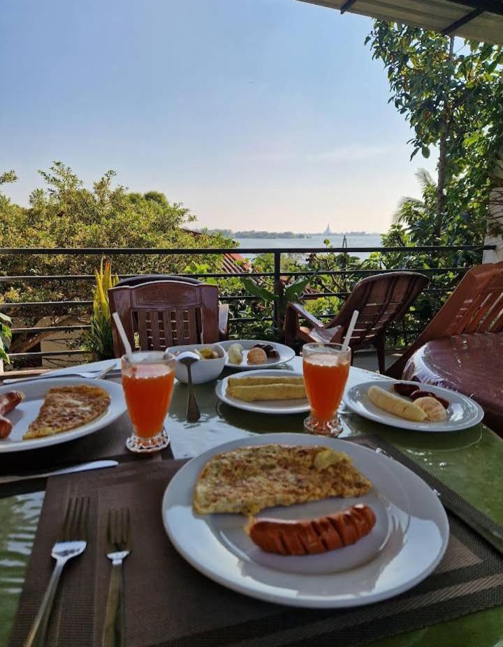 Lake Edge Resort Anurâdhapura Extérieur photo